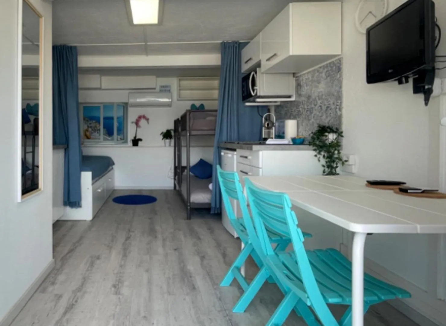 Appartement Le Vrai Cabanon de la Plage Clim-Wifi-Netflix à Marseille France