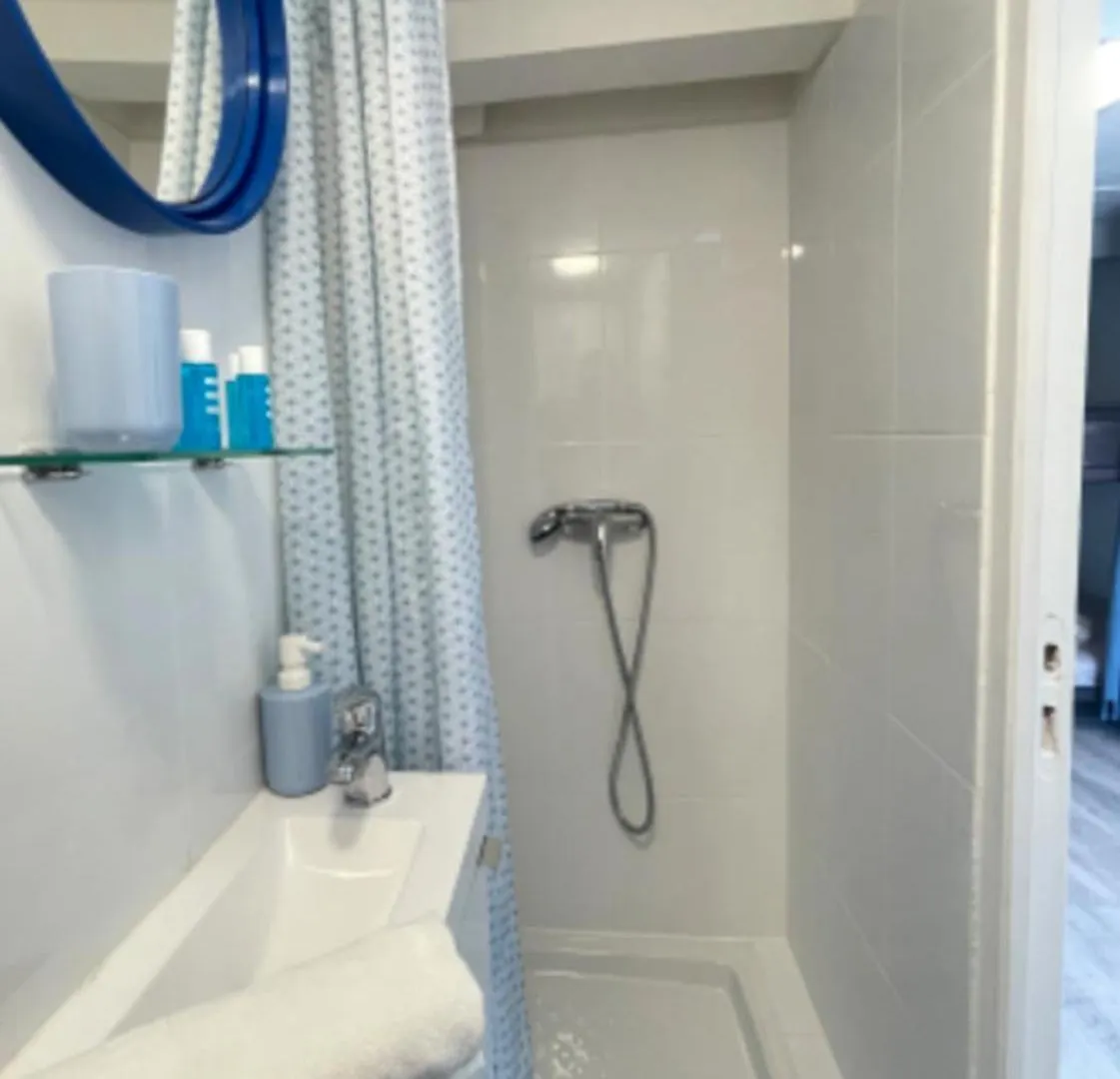 Appartement Le Vrai Cabanon de la Plage Clim-Wifi-Netflix à Marseille France